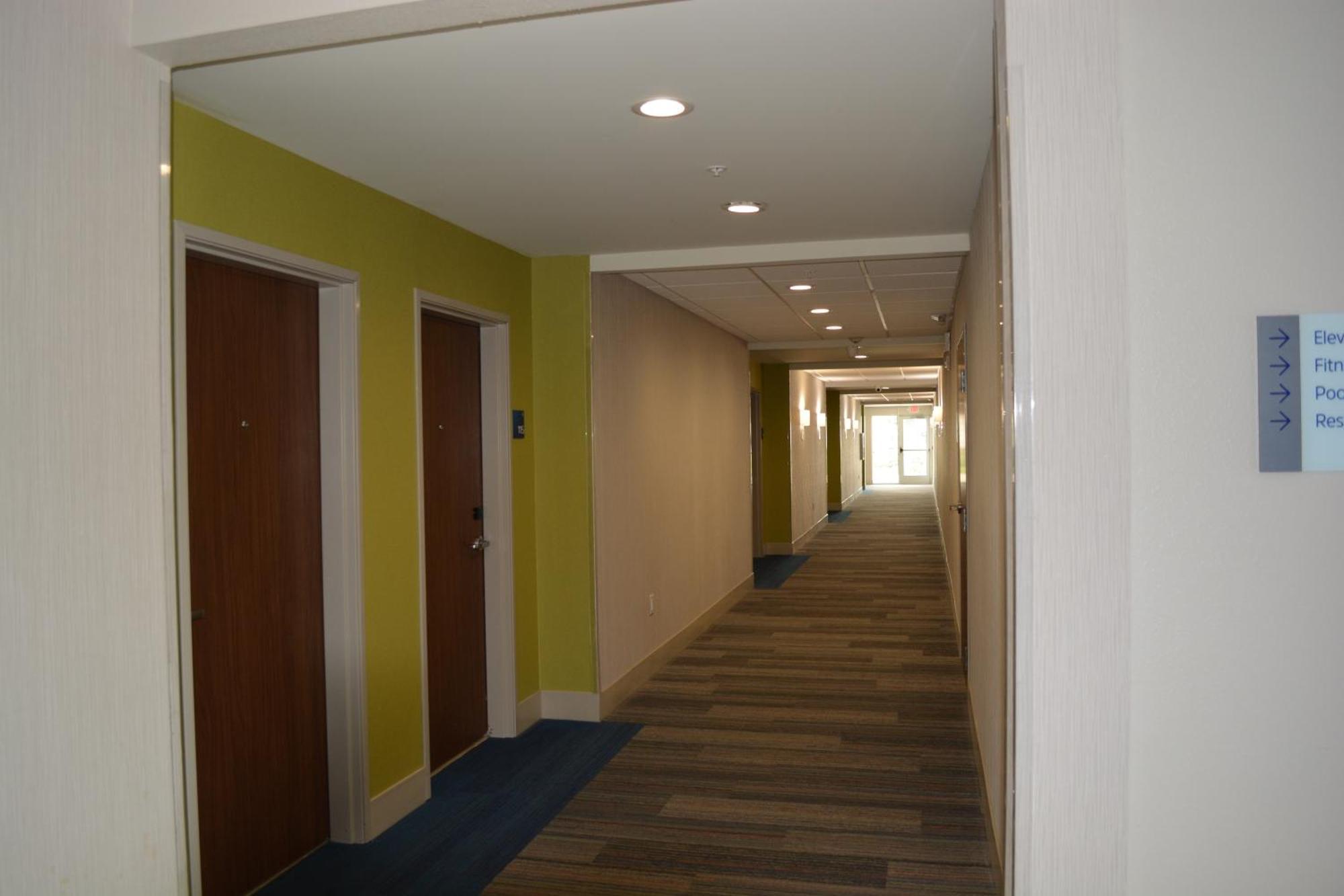 Holiday Inn Express & Suites Liberal Exterior photo