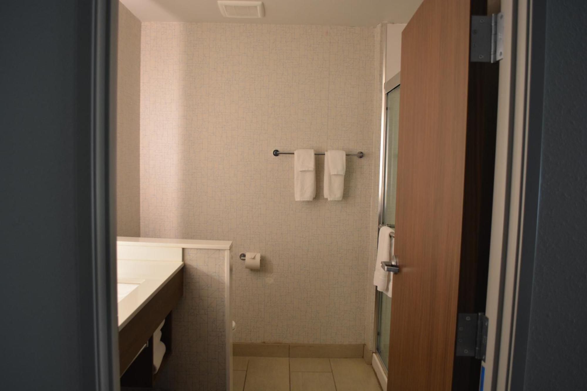Holiday Inn Express & Suites Liberal Exterior photo
